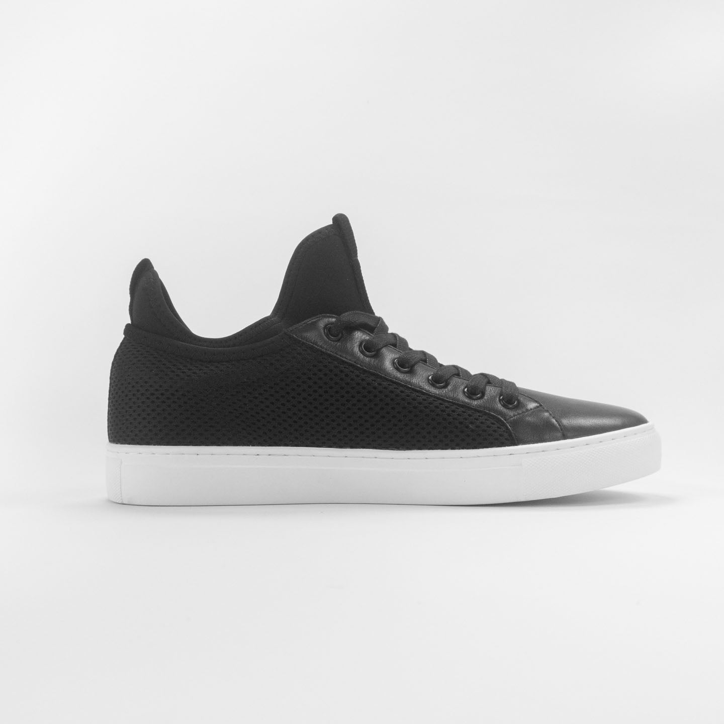 Concave Sneaker - Black/White