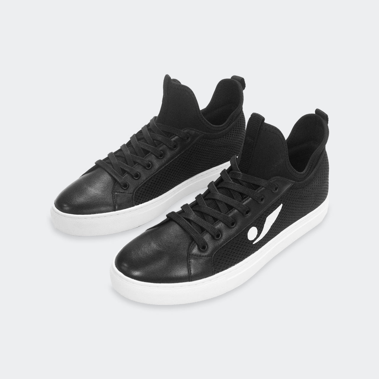 Concave Sneaker - Black/White